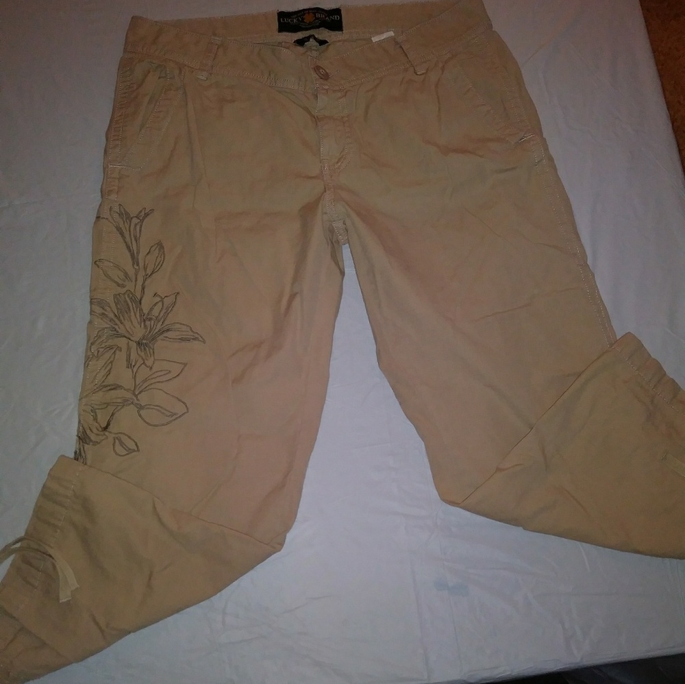 Khaki capri